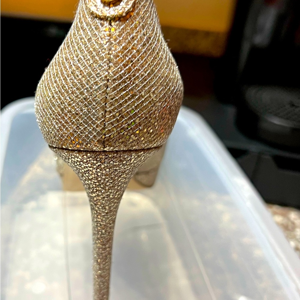 Gently worn Michael Kors heels.